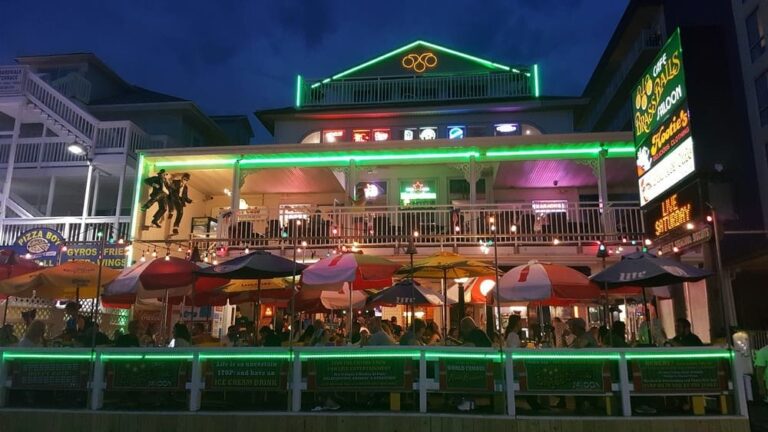 Brass Balls Saloon – Food Runner