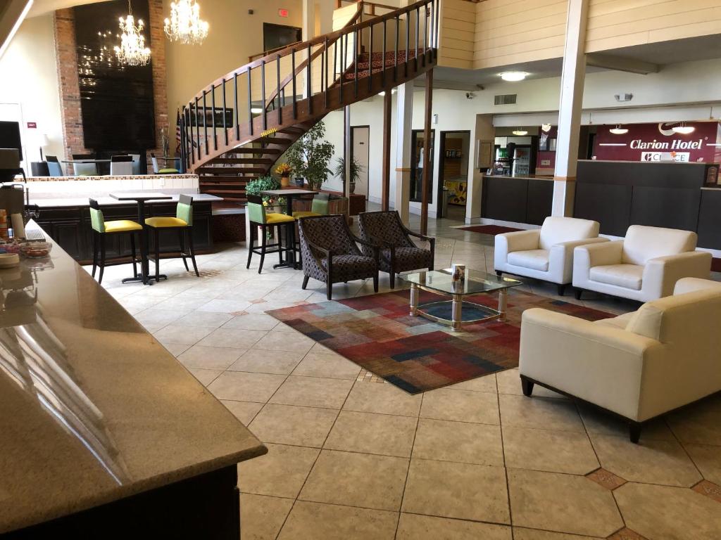 Clarion Hotel