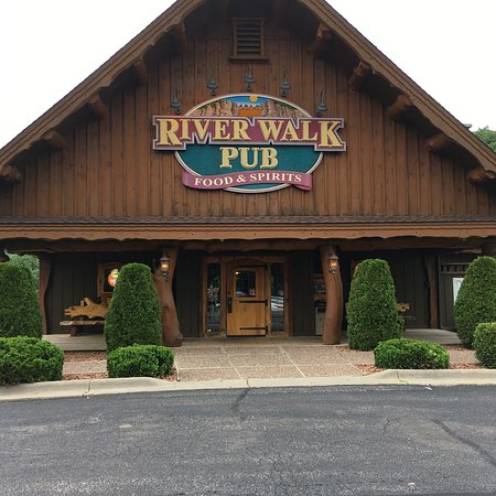 River Walk Pub Wisconsic